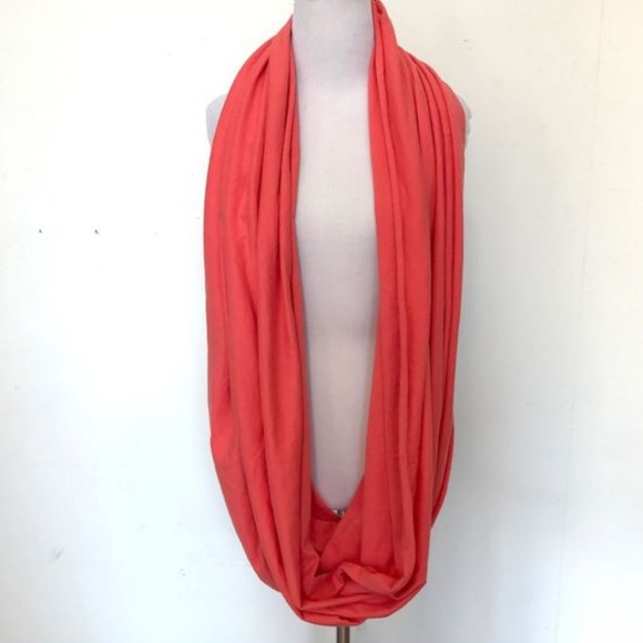 🌻American apparel - thick tube scarf- red …